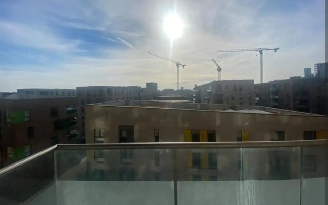 Stylish London Apartment Close to O2 and Riverside