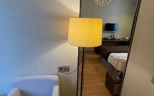 Family Hotel Grand Mirror