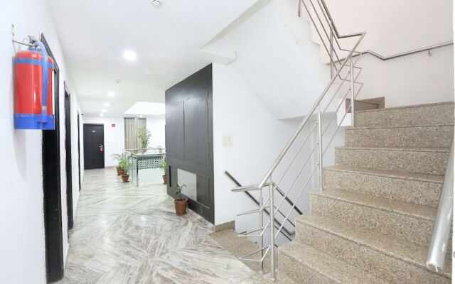 OYO 3712 Chandigarh Grand