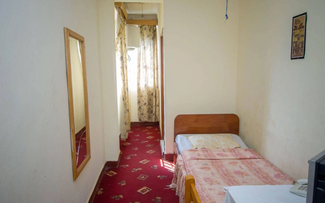 Chez Johnson Hotel