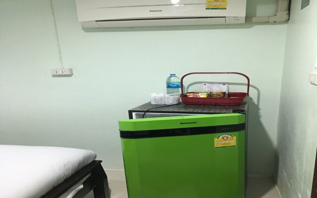 OYO 75377 Check In House