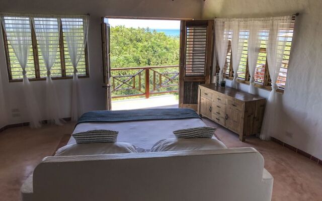 Villa Pina by Hostelsmates