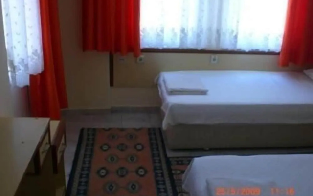 Red Rose Hotel