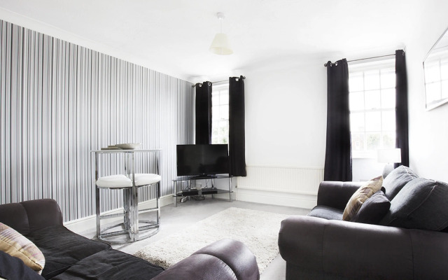 Lloyd Court by City Stay Apartments