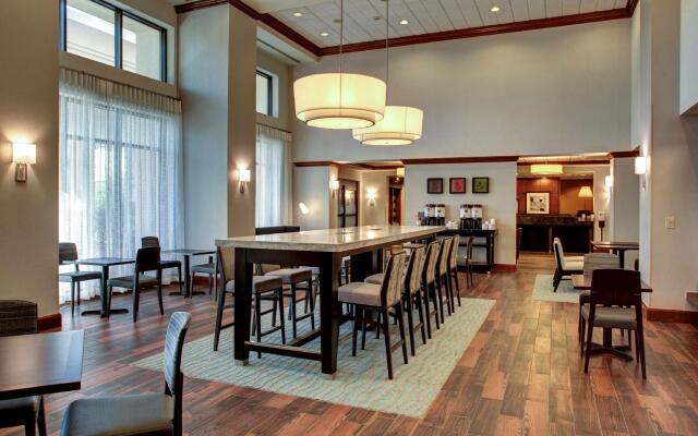 Hampton Inn & Suites Lake Mary At Colonial Townpark