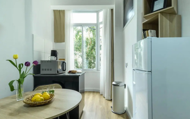 Charming Studio Apartment with kitchen