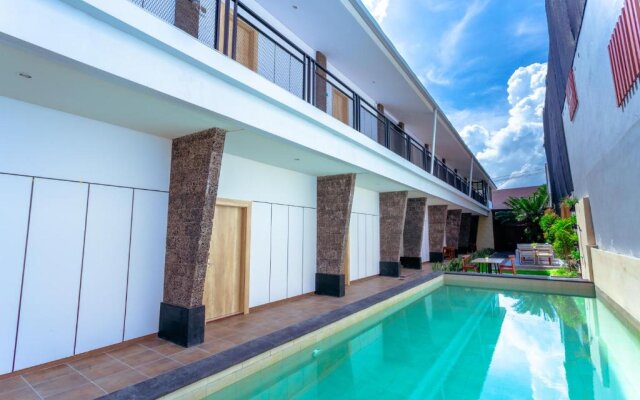 Lega Legi Town House Seminyak by The Lavana