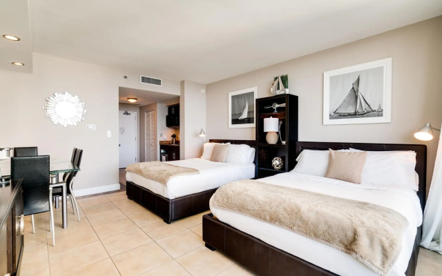 Ocean Million Dollar View Studio + Balcony #3