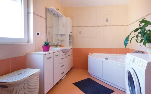 Beautiful Home in Pula With Wifi and 4 Bedrooms