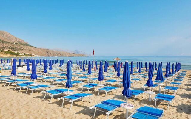 BLU OLTREMARE 50 mt Spiaggia Playa