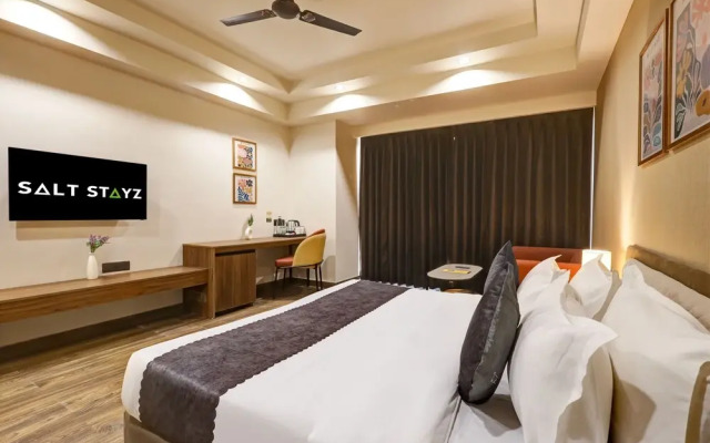 Saltstayz Premier – Golf Course Road & Sector 42