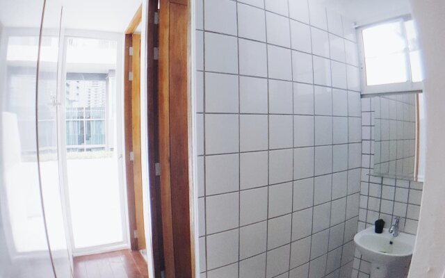 Mistletoe Bakery & Hostel