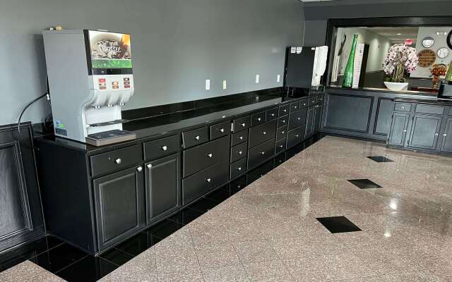 OYO Townhouse Houston Brookhollow