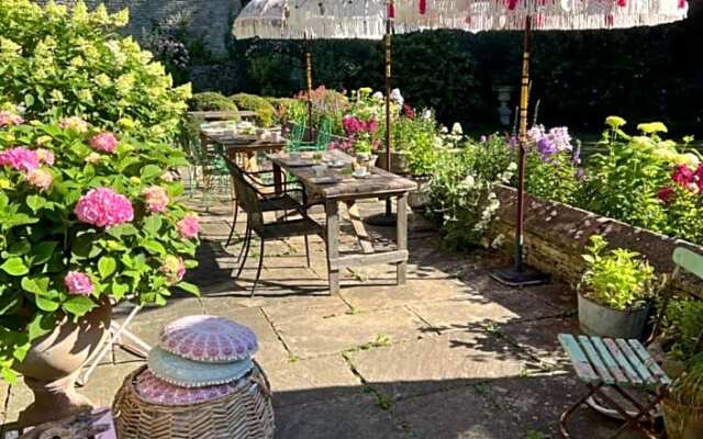 Pytts House Boutique Bed & Breakfast