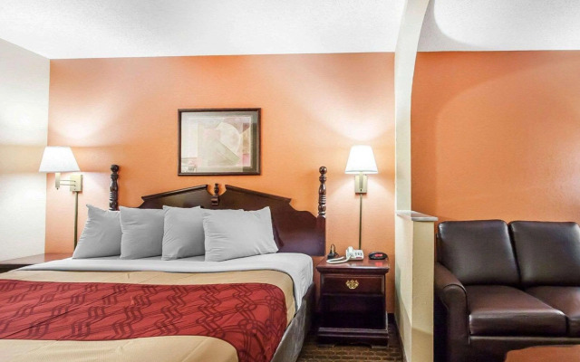 Econo Lodge Inn & Suites I-20, exit 73