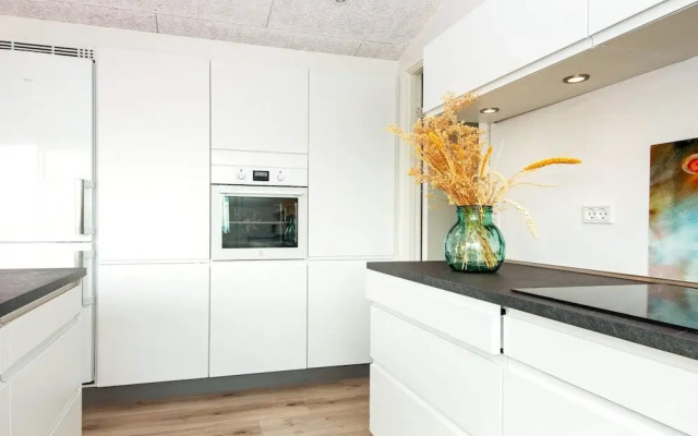 10 Person Holiday Home in Bjert