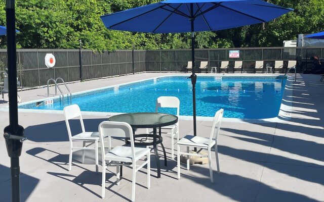 Holiday Inn DANBURY-BETHEL @ I-84