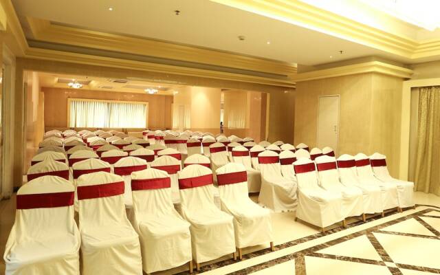 Treebo Premium Metropolis