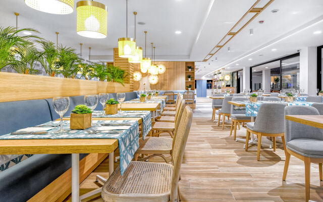 Broncemar Beach Suites Hotel