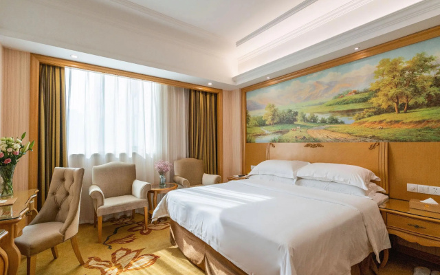 Vienna Hotel Guangzhou Huadu Sunac Cultural Tourism City Hecheng
