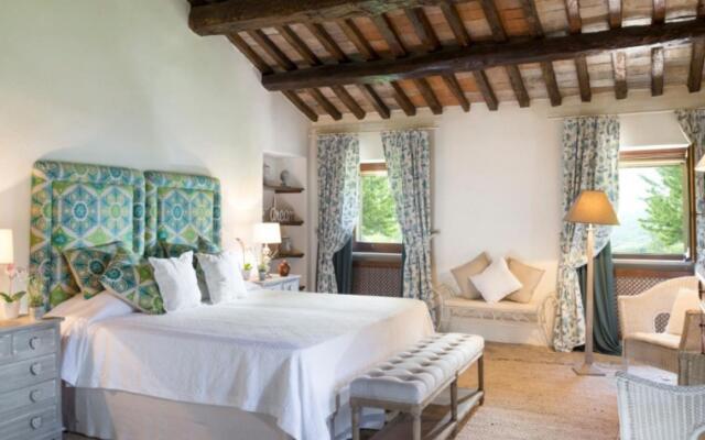 Luxury Villa Inside a big Estate Airco Heated Pool-villa Savino