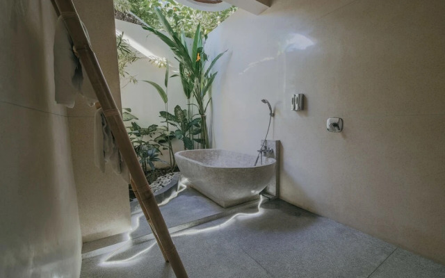 Massive Villa Brawa in Canggu