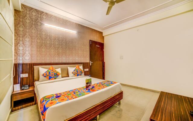 OYO 9596 Hotel Radha Nikunj Residency