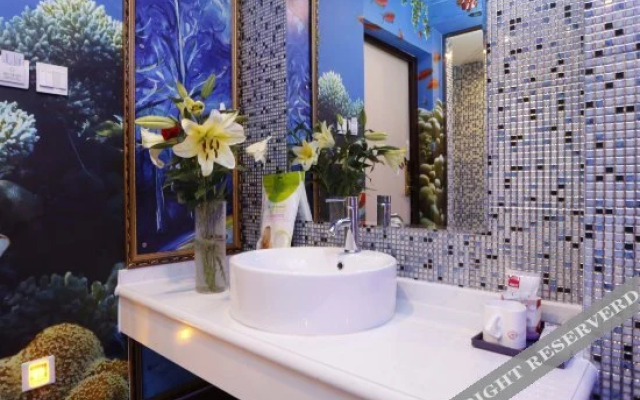 Yilian Theme Apartment