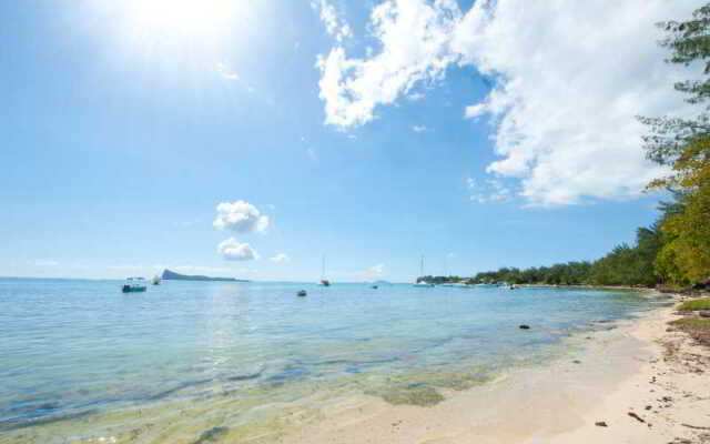 Cape Bay Luxury Beach Apartments