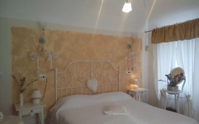 Lunartista Bed & Breakfast