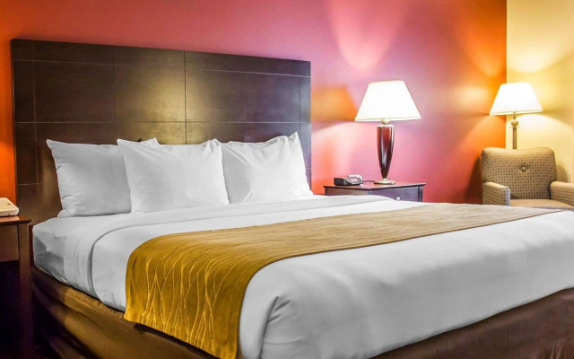 Comfort Inn & Suites Dayville - Killingly Industrial Park