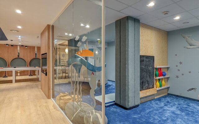 Two-bedroom Accepting Pets by Renters