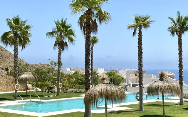MONDRIAN Luxury Suites & Villas