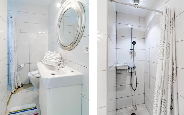 Modern Beachside Apartment in Estepona