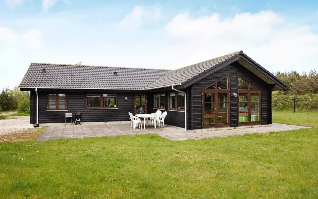 8 Person Holiday Home in Lokken-by Traum
