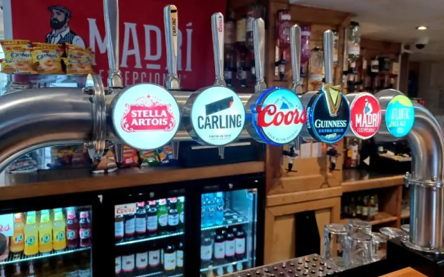 Harry's Hotel, Bar & Bistro