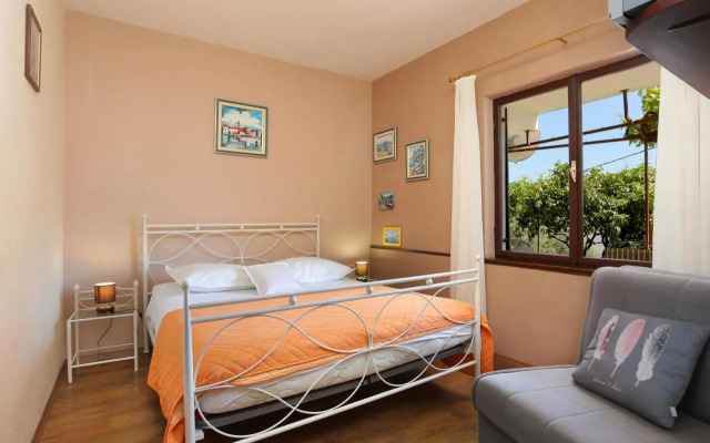 Apartments with a parking space Seget Vranjica, Trogir - 11273