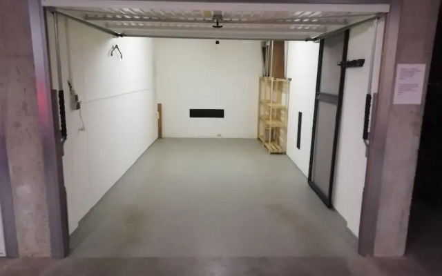 Apartment on 8th Floor With Kitchen