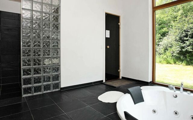 10 Person Holiday Home in Albaek