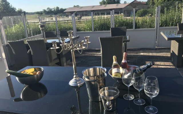 HOTEL alter Landsitz