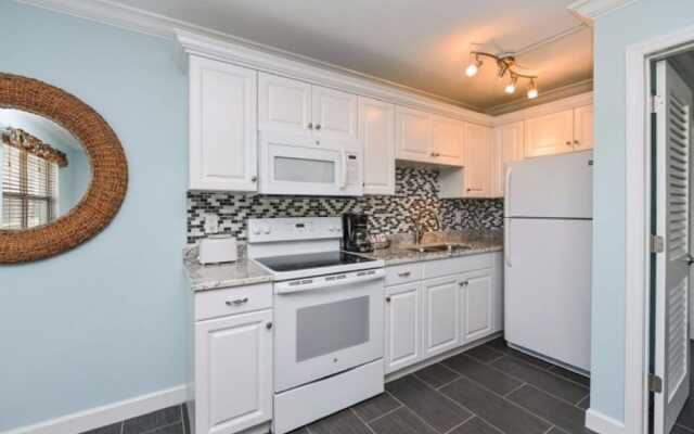 Gulf Holidays 15 - One Bedroom Condo