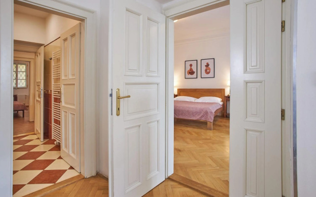 Charles Bridge Apartments