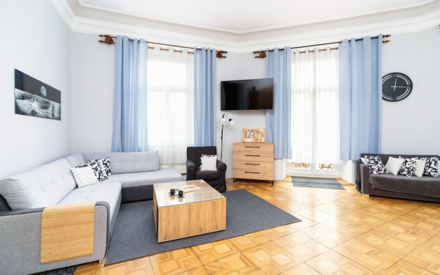 Podwale Apartment UJ Cracow by Renters