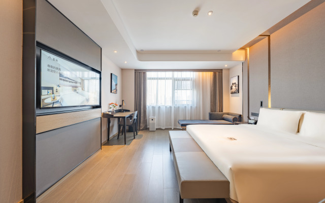 Atour Hotel, Baoyu Plaza, North Changjiang Road, Kunshan