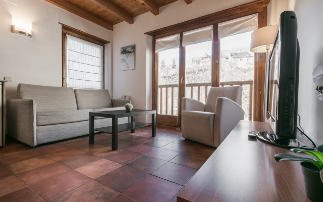 Apartamentos SNO Mont Romies Unhola