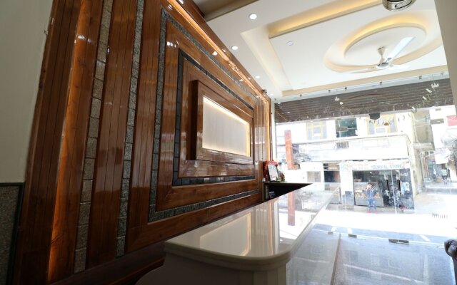 Oyo 37959 Hotel Royal Stay
