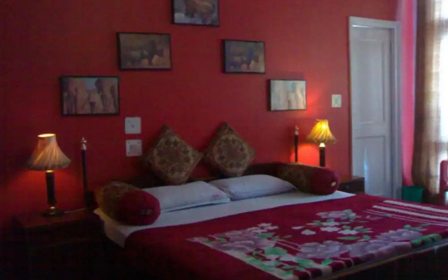 Goroomgo Deluxe Ankur Lake View Nainital