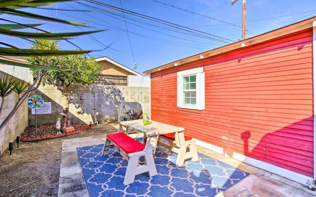 Colorful Long Beach Bungalow w/ Patio & Grill