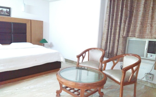 Hotel Queens Residency – Guest Rooms – Gurugram