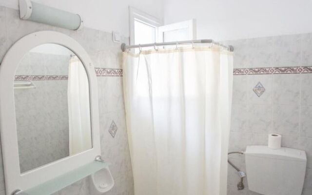 Louiza Hotel